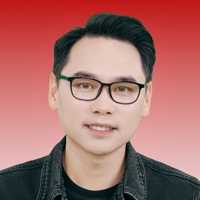 何志伟老师照片